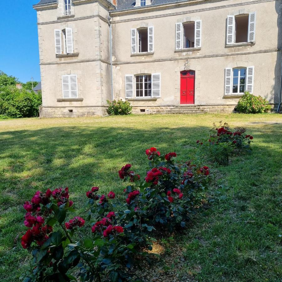 Chambres D'Hotes Chateau De Saint Etienne Du Bois Exterior photo